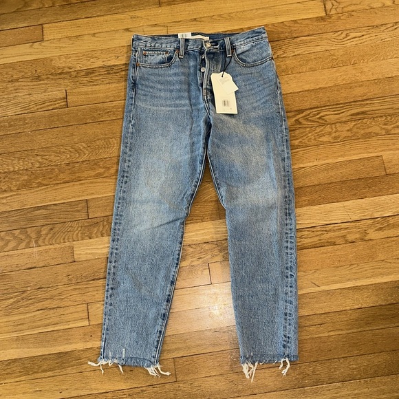 NWT women’s Levi's wedgie jeans 29 - Picture 2 of 5
